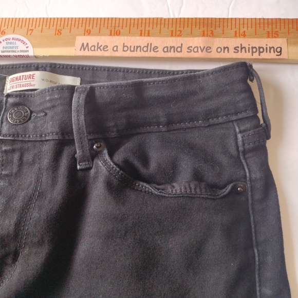 Levi's Signature Jeans Women 28Wx30L Black Denim Mid Rise Skinny Mid Rise Casual - Picture 5 of 8
